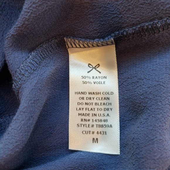 Everly Navy Blue Top with Bow Tie Cut Out in the Back Size Medium - Picture 8 of 9